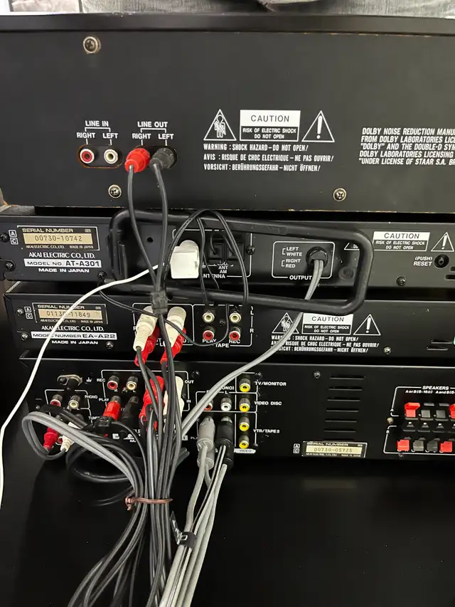 Vintage Akai Stereo Set in Stereo Systems & Home Theatre in City of Toronto - Image 8