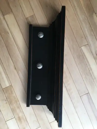 Floating shelf with 3 hooks