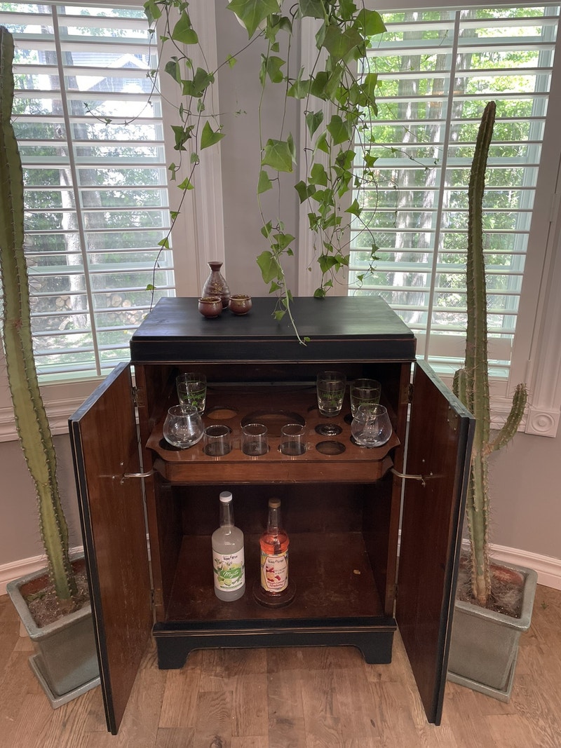 Superbe MCM Buffets et vaisseliers Ouest de l’Île Kijiji