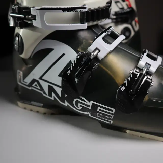 Lange RX 100 Ski Boots in Ski in Kamloops - Image 5