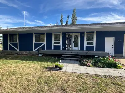 3 Beds 3 Baths - House 15 acres just south of Sylvan lake. Property is fenced and has two separate p...