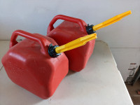 2 Sceptre 5.3 Gallon / 20L Gas Cans With Vented Spout Brand New