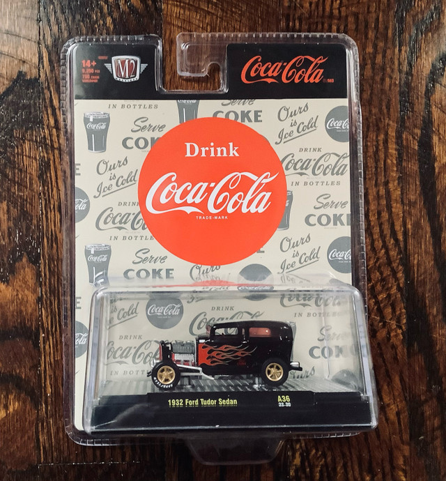 M2 Machines Coca Cola 1932 Ford Tudor Sedan in Toys & Games in Mississauga / Peel Region - Image 2