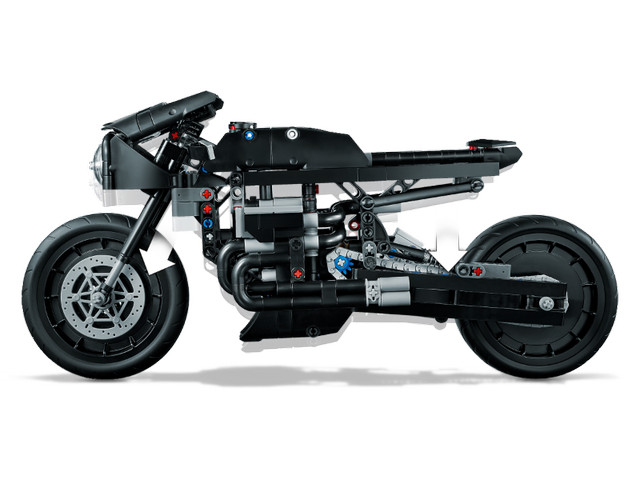 LEGO TECHNIC #42155 DC THE BATMAN ~ BATCYCLE ~ BRAND NEW IN BOX! in Toys & Games in Thunder Bay - Image 4