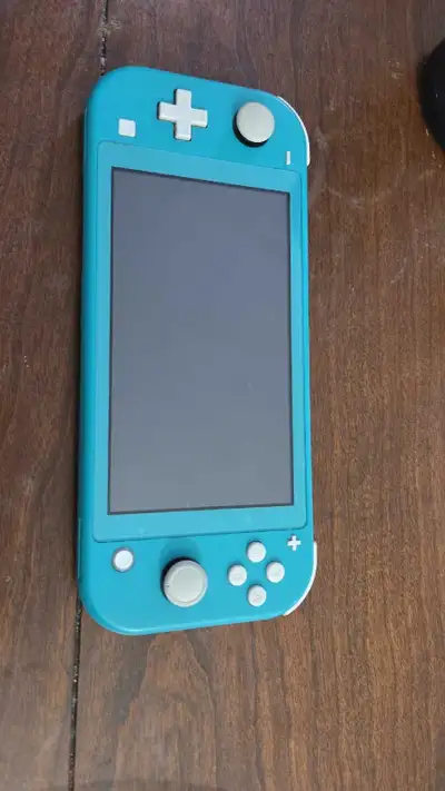 comes with bunch of digital games pick up in west island.