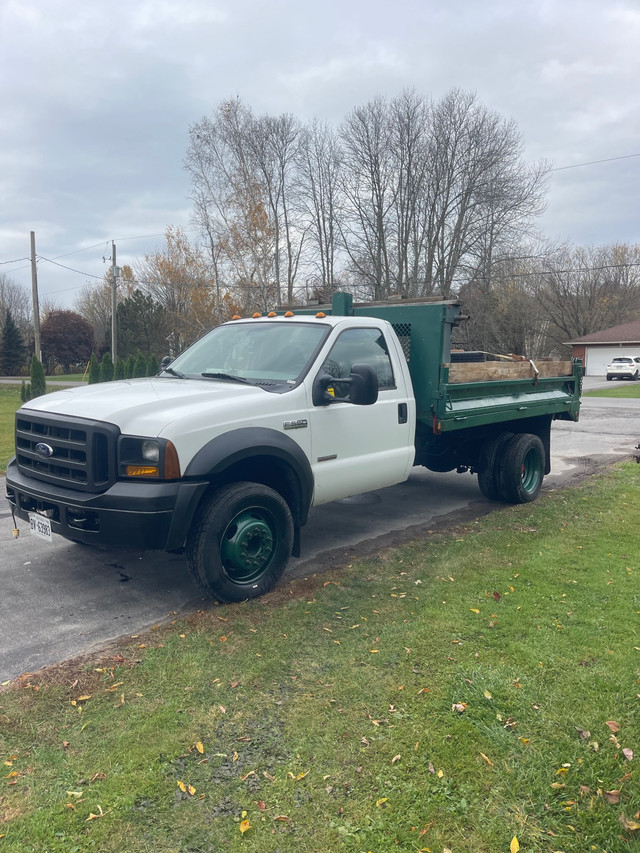 Ford f-550 dump truck in Cars & Trucks in Trenton