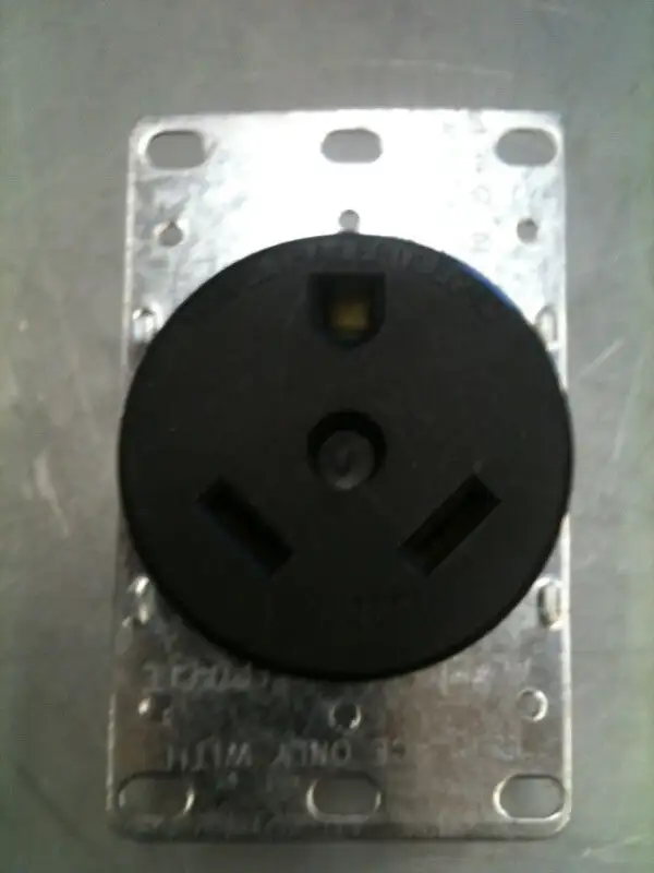 PRISE DE  VR ,PANNEAU VR OU ADAPTATEUR NEUF in RV & Camper Parts & Accessories in Lévis - Image 3