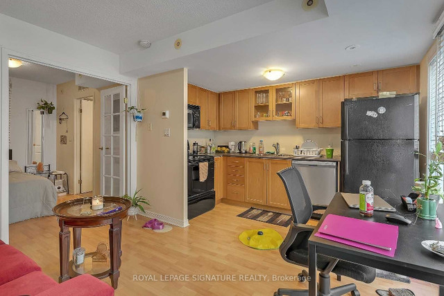 1 Bedroom Condo Townhouse in Downtown Toronto in Long Term Rentals in City of Toronto - Image 2