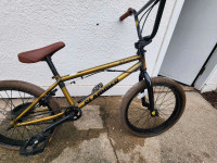 GT Slammer gold BMX bike
