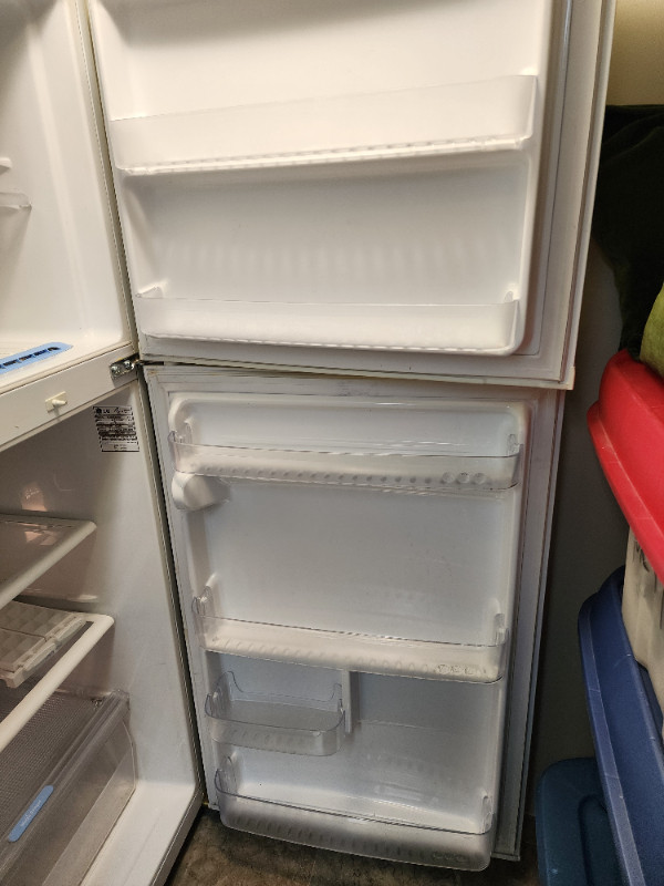 Refrigerator in Refrigerators in City of Toronto