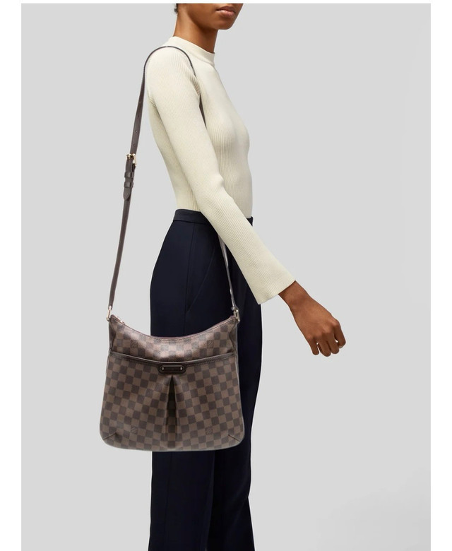 authentic Louis Vuitton PM Bloomsbury crossbody purse handbag in Women's - Bags & Wallets in Mississauga / Peel Region - Image 2