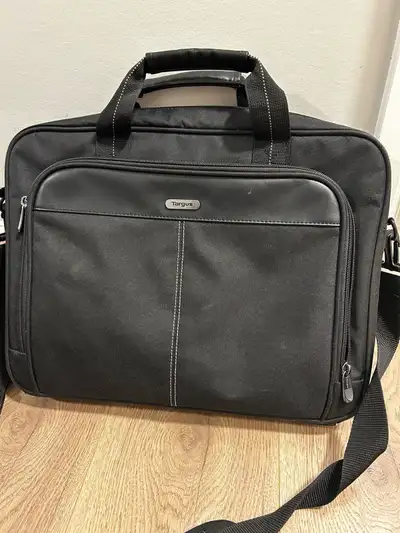 Targus Classic Toploading Carrying Case For 16" Notebook, View more