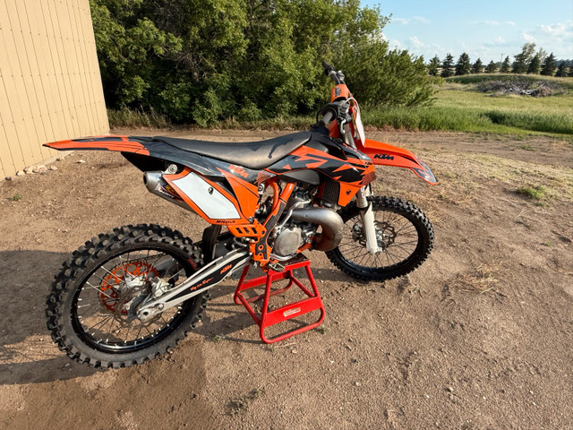 2015 ktm 250sx in Dirt Bikes & Motocross in Saskatoon - Image 3