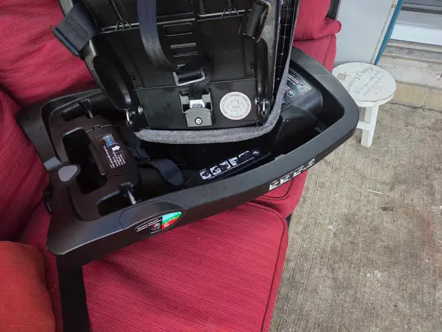 Evenflo Litemax Sport Infant Car Seat in Strollers, Carriers & Car Seats in Brantford - Image 6