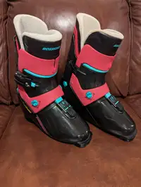 Rossignol R115 men's ski boots 