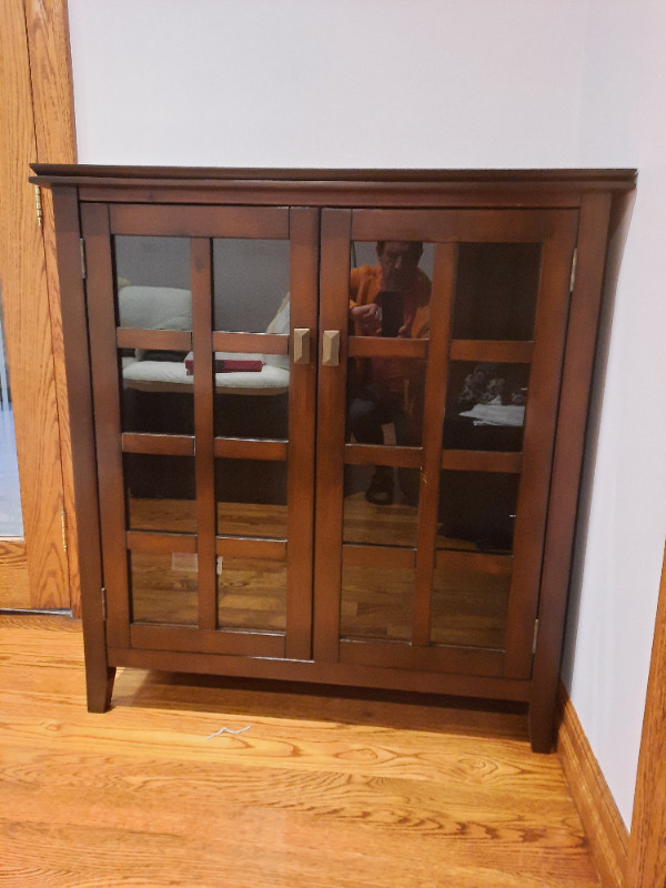 WOOD CUPBOARD WITH GLASS DOORS in Hutches & Display Cabinets in City of Toronto - Image 2