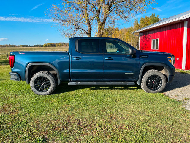 2019 GMC Sierra 1500 Truck in Cars & Trucks in Thunder Bay