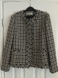 Fabulous black/offwhite tweed textured blazer with fringe size 8