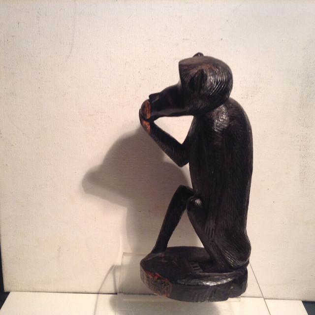 Vintage Monkey Chimpanzee Hand Carved Wood  Ebony in Arts & Collectibles in Vancouver - Image 3