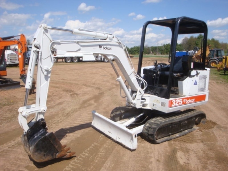 BOBCAT 325 MINI EXCAVATOR Heavy Equipment London Kijiji