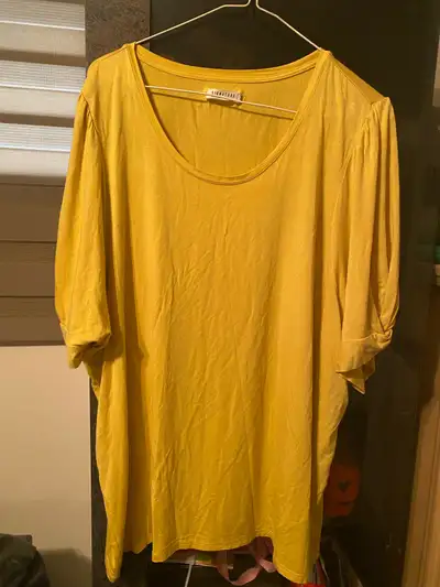 Yellow shirt. Used good! Plus size, View more