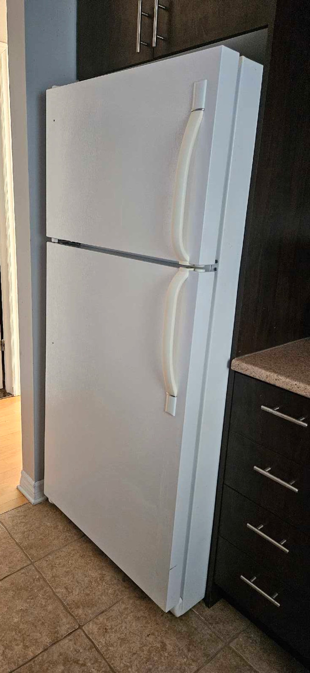 Réfrigérateur dans Réfrigérateurs  à Laval/Rive Nord - Image 2