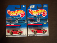 HOT WHEELS '57 CHEVY #1077 - AMERICAN AND CANADIAN CARD LOT OF 2