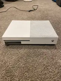 Xbox One S with new controller 