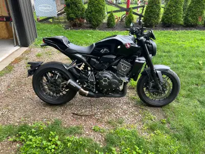 2021 CB1000r black edition Leo Vince slip on exhaust New Diablo Rosso iii on rear, fair diablo rosso...