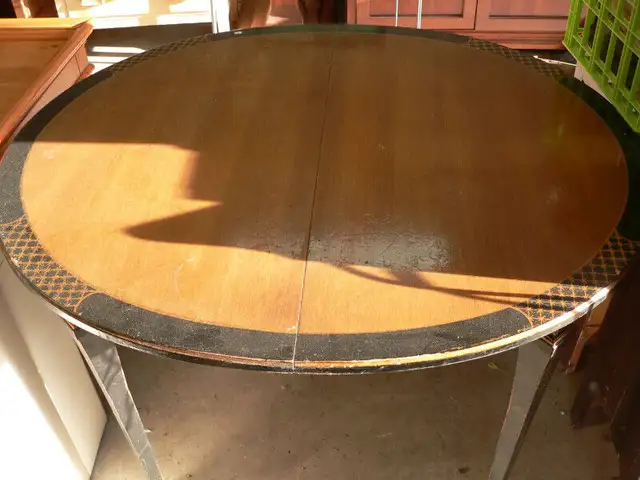 plusieurs meuble antique a différent prix. in Coffee Tables in Lanaudière - Image 3