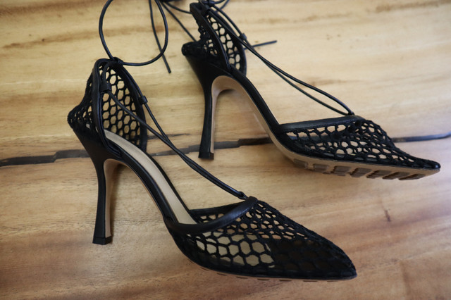 Vanessa BottegaStretch Lace-Up Sandals in Women's - Shoes in Mississauga / Peel Region - Image 2