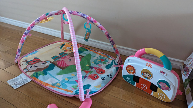 Baby Playmat toy - with removable drum & piano kick station in Toys in Kitchener / Waterloo - Image 4