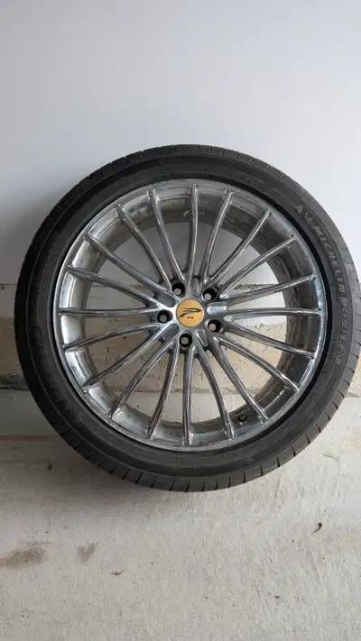 Set of 4 chrome wheels with 245 40 R20 Michelin Primacy Tour A/S in very good shape. No scrapes nor...