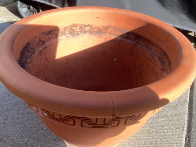 Two TerraCotta Planters…12 and 14 in. in Patio & Garden Furniture in Oshawa / Durham Region - Image 2