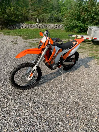 Selling my 2016 ktm 500 exc blue plated (street legal) little over 100 hours and 5000km . Bike has g...