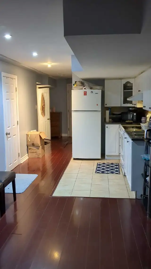 private room for rent in a shared basement  in Room Rentals & Roommates in Markham / York Region - Image 5