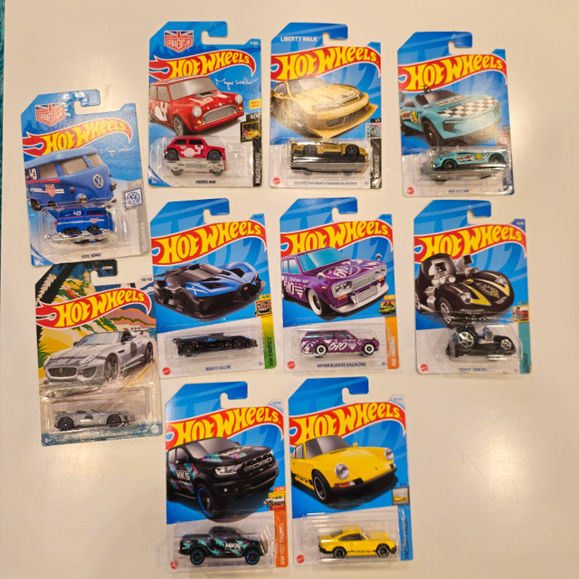 HOT WHEELS MAINLINE BUNDLE with TREASURE HUNTS in Toys & Games in City of Toronto