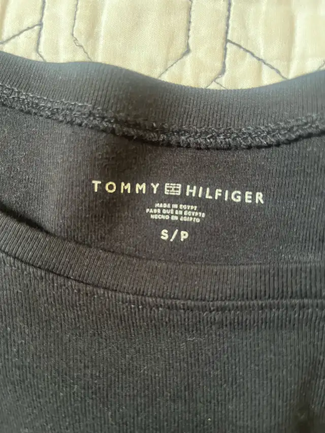Slightly used Tommy Hilifiger Long sleeve shirt 63234832621187121