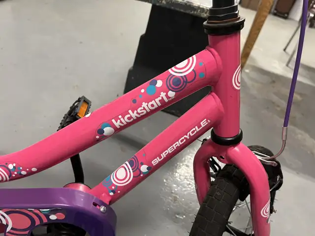 Kickstart Bicycle in Kids in City of Montréal - Image 4