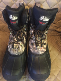 Never used size 11 Itasca Thermo lite waterproof winter boots