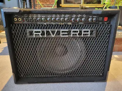 Rivera M100 100 watt 1x12 combo with FS-1 foot switch. Half power & Triode/Pentode modes....Effects...