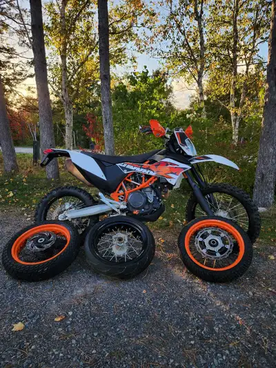 2017 KTM 690 Enduro R with 13321km •High test Gas only •Fresh oil change/oil screens/filters •New fr...