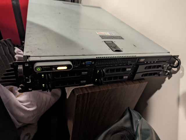 Dell Server, 32GB RAM, Dual Intel Xeon E5440 in Servers in Red Deer