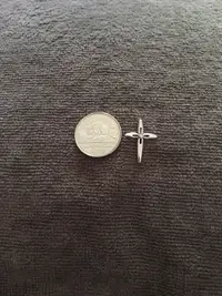 White gold cross pendant w/small diamond