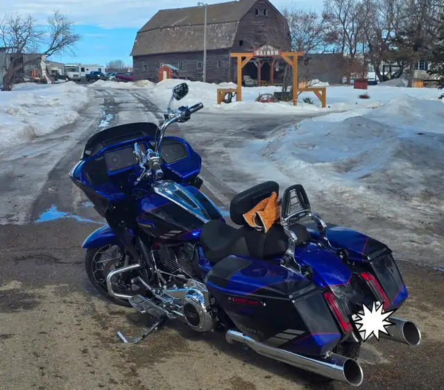 Harley-Davidson Road Glide CVO in Touring in Edmonton - Image 4