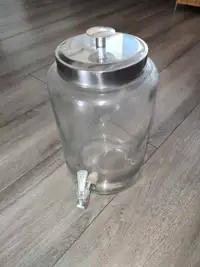 New glasses Jar with dispenser and lid
