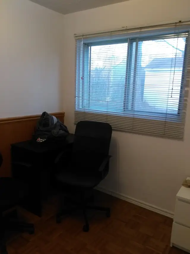 Finch-Victoria Park Semi-Detached House Room for Rent63815787494787120