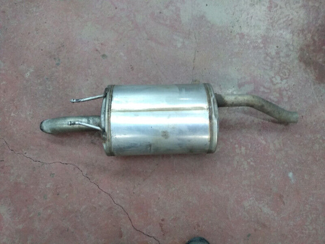 Muffler Honda Civic 2006@2015 pas de flench 60$ dans Autres pièces et accessoires  à Laval/Rive Nord