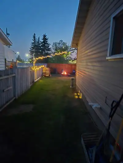 Looking for roommate to share house