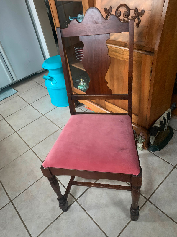 Antique chair collection in Chairs & Recliners in Kitchener / Waterloo - Image 2
